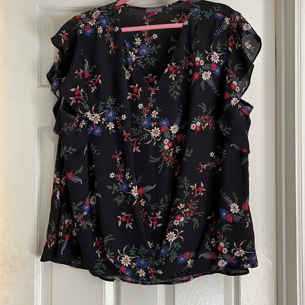 PLUS 2X Women’s Floral Dress Shirt